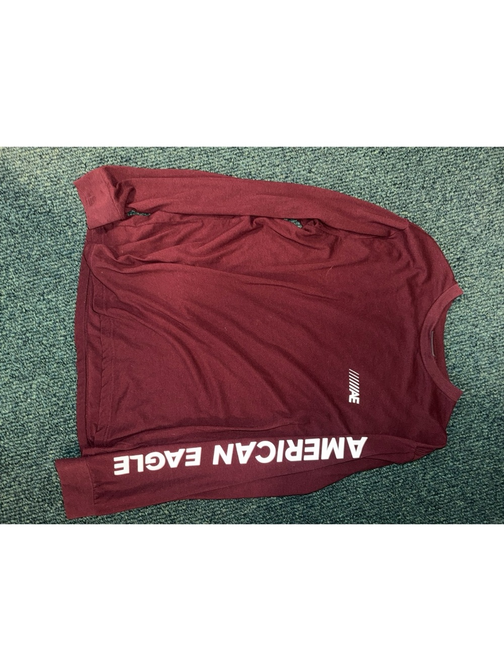 American Eagle Outfitters Maroon Graphic Long Sleeve Tee